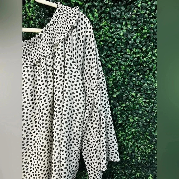 Boutique Off the Shoulder Top - Small - Picture 2 of 5